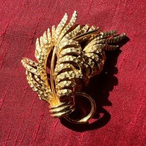 Kramer of New York Elegant Gold Toned Leaf Brooch